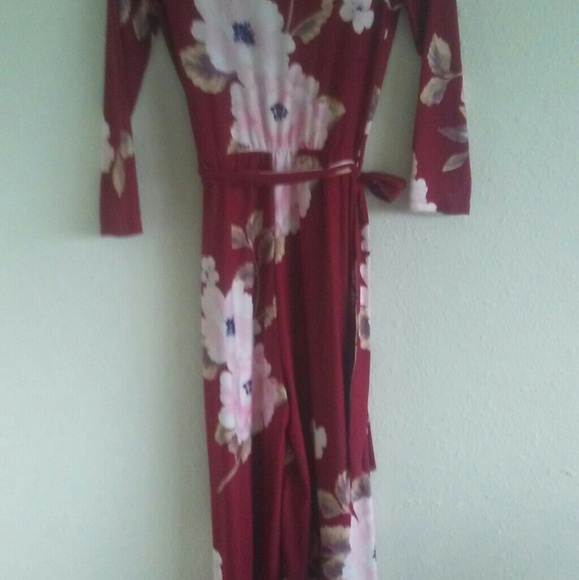 Red romper - Picture 2 of 2